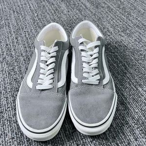 Old Skool Vans men’s size 7.5 women’s size 9